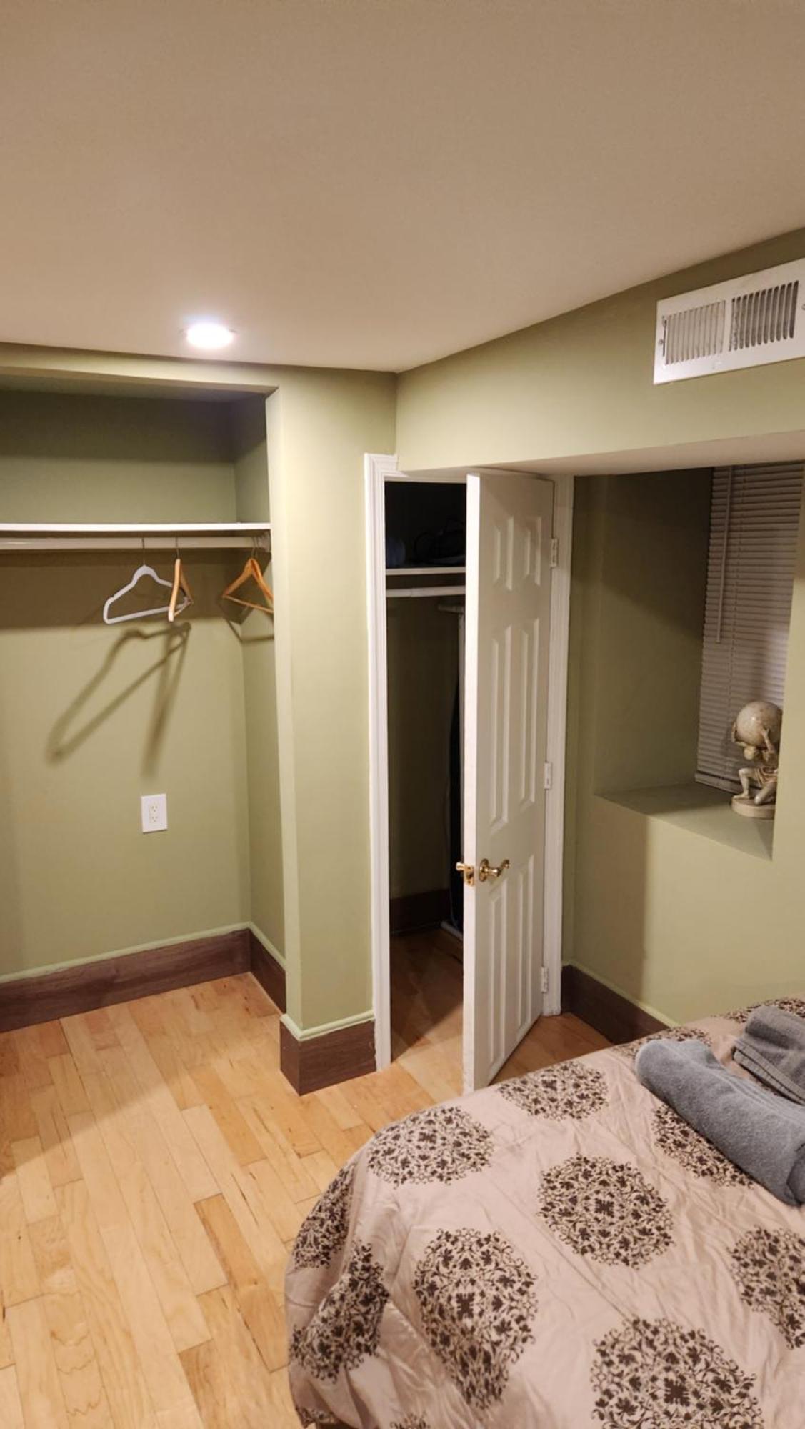 Two Bedroom Few Blocks From The And Tropicana Casino