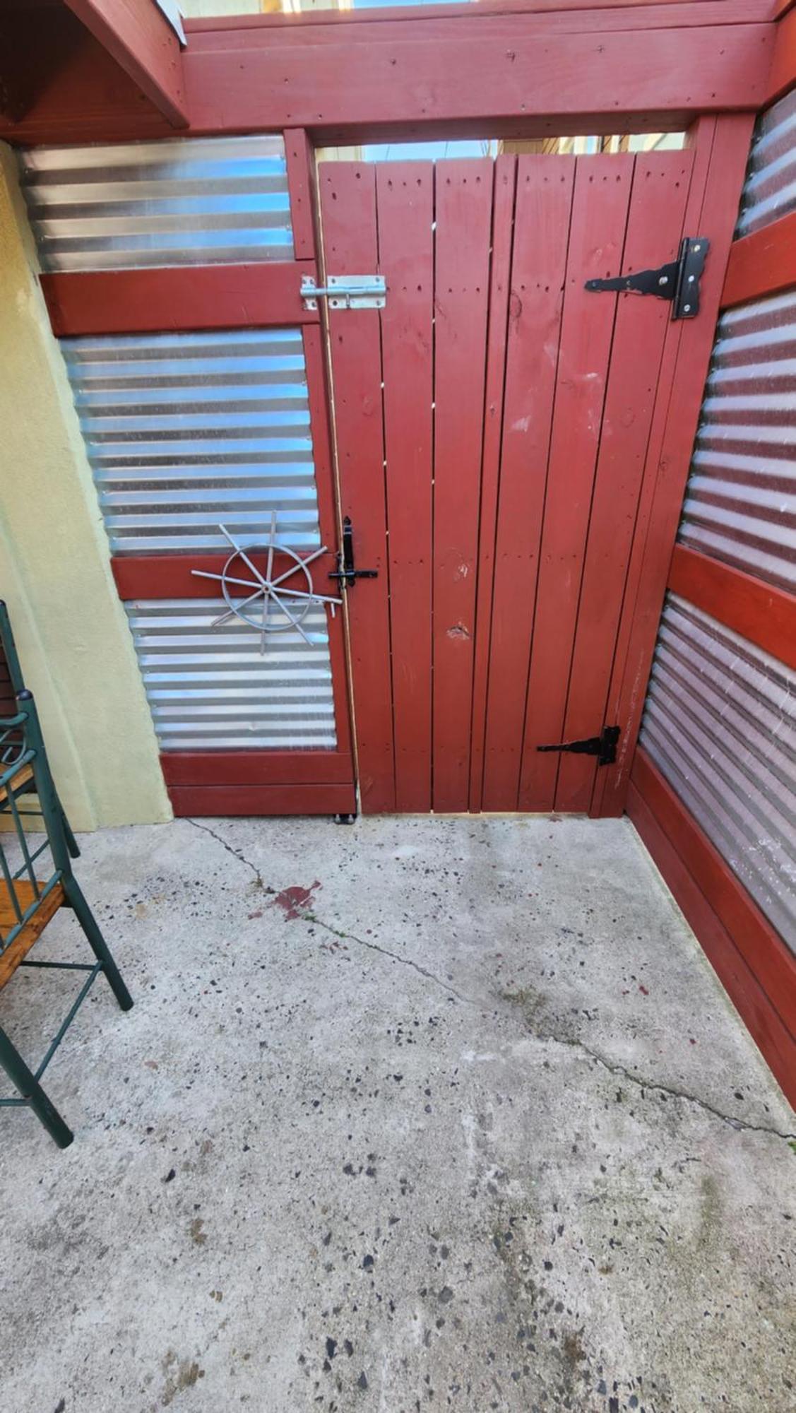 Two Bedroom Few Blocks From The And Tropicana Casino Apartment