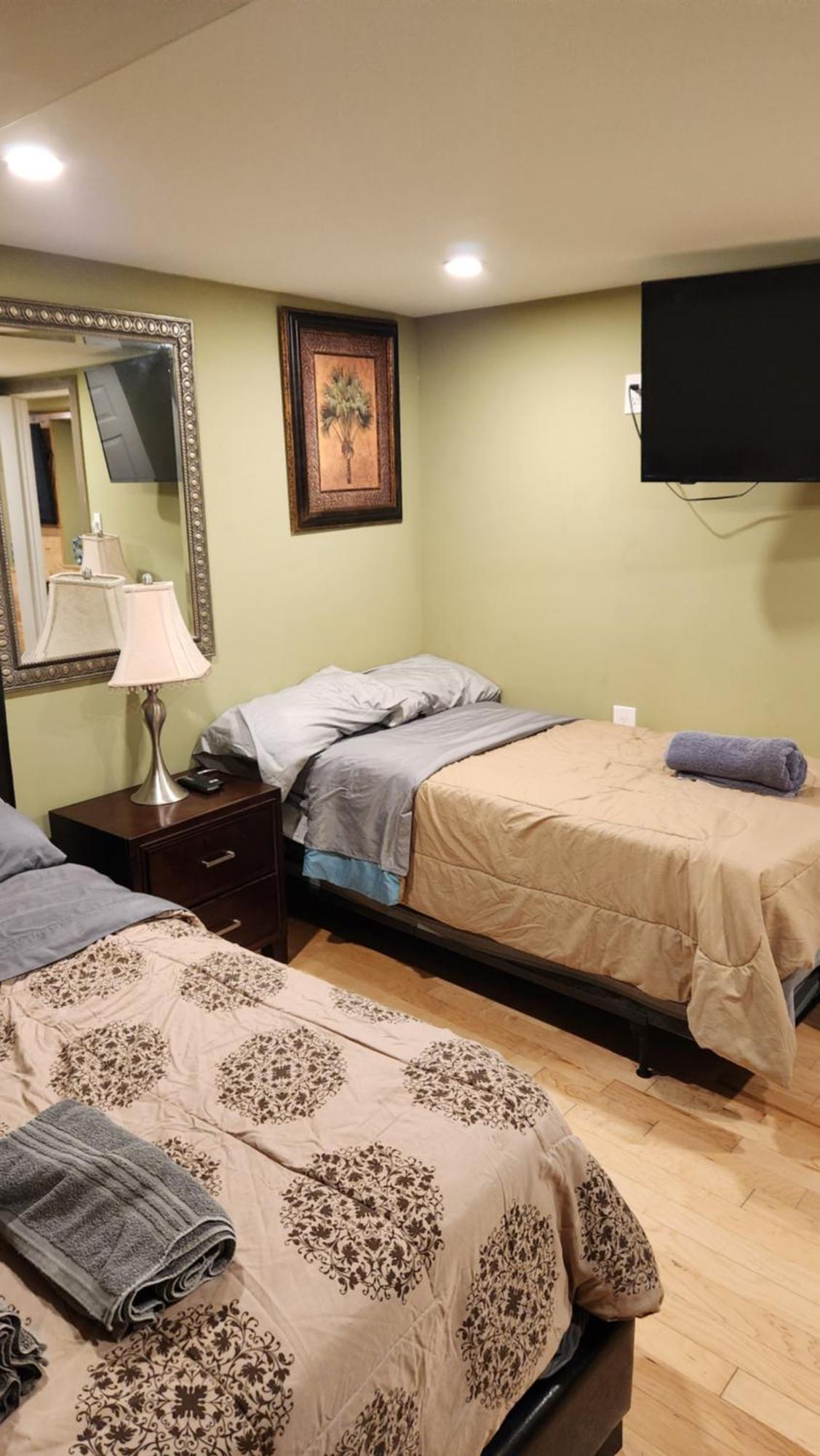 Two Bedroom Few Blocks From The And Tropicana Casino * Atlantic City
