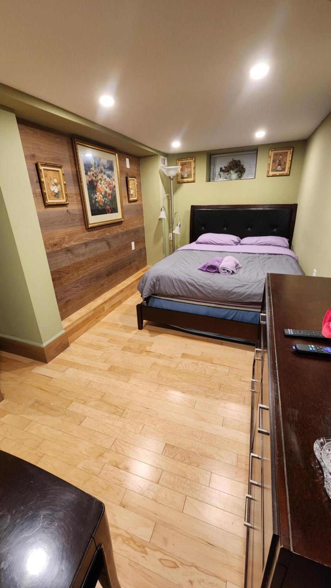 Two Bedroom Few Blocks From The And Tropicana Casino